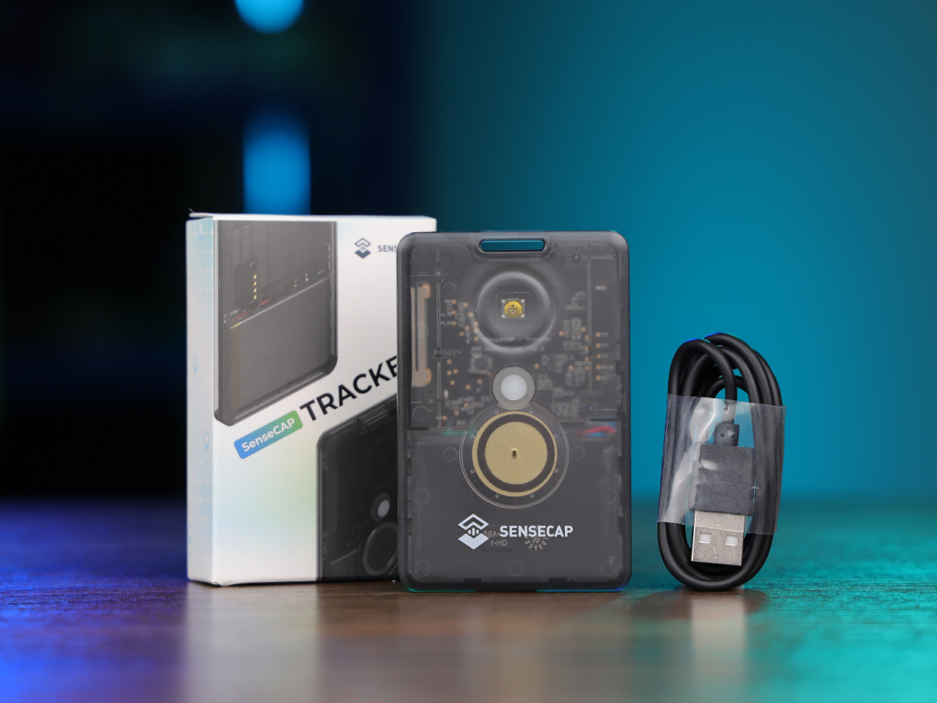 SenseCAP Card Tracker T1000-E
