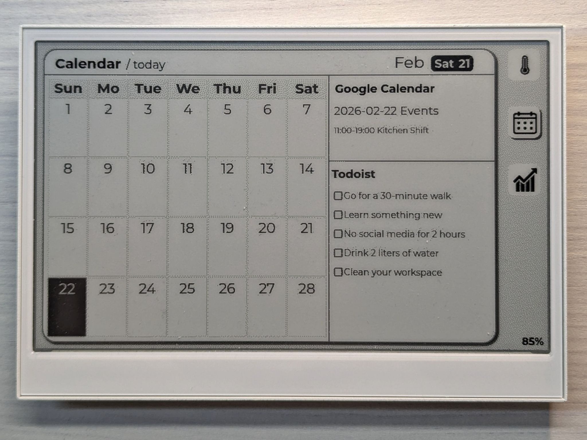 Multi-screen calendar dashboard made with reTerminal E1001