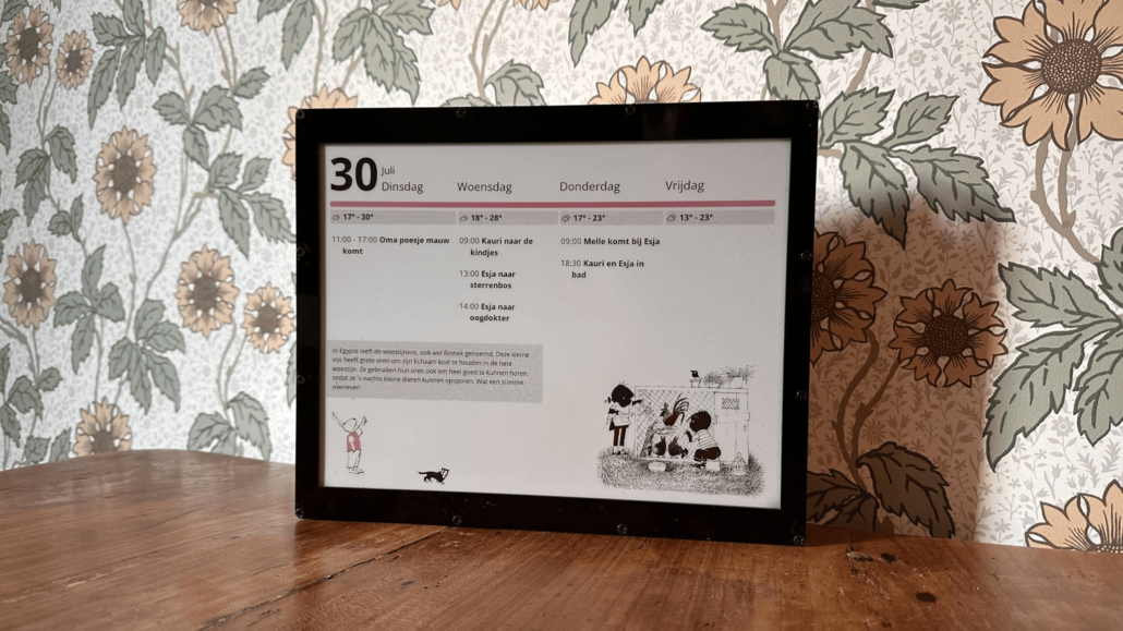 Family e-ink calendar made with Raspberry Pi Zero WH