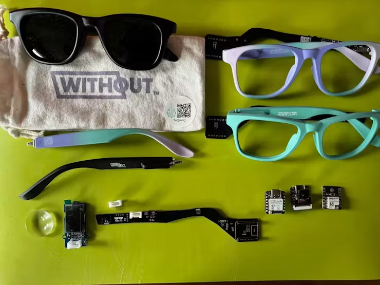 modular smart glasses PMSG built with Seeed Studio XIAO